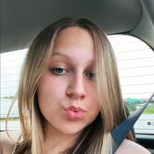 Meet your Posher, Jenna